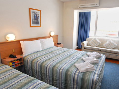 Metropolitan Motor Inn - Tourism Gold Coast 3