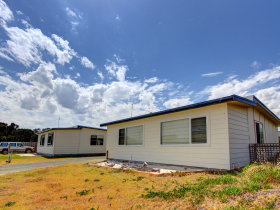 Elvstan Cottages - Tourism Gold Coast 0