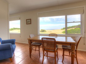 Elvstan Cottages - Tourism Gold Coast 2