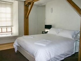 Sullivans Cove Apartments - Harbourside - Tourism Gold Coast 1