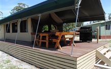 Island View Beach Resort - Tourism Gold Coast 1