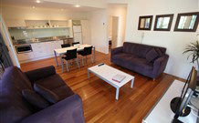 Moby's Beachside Retreat - Tourism Gold Coast 4