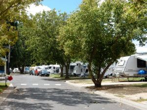 Queanbeyan Riverside Tourist Park - Tourism Gold Coast 3