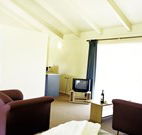 Motel Meneres - Tourism Gold Coast