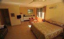 Ned's Bed Horse And Dog-Otel - Clybucca - Tourism Gold Coast 0