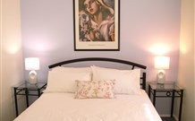 The White House Apartment - Tourism Gold Coast 4
