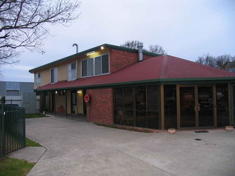 Albury-Wodonga YHA - Tourism Gold Coast 1