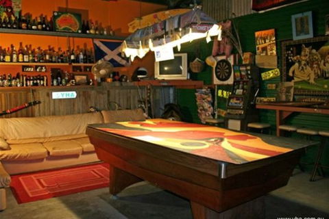 Port Stephens YHA - Tourism Gold Coast 5