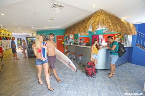 Sydney, Collaroy Beachouse YHA - Tourism Gold Coast 4