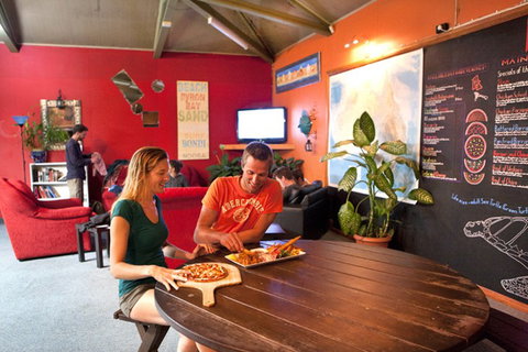 Hervey Bay YHA - Tourism Gold Coast 6