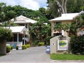Palm Cove Tropic Apartments - Tourism Gold Coast 0