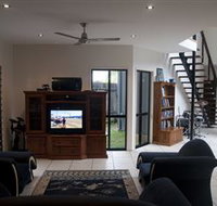 Dolphin Beach House - Tourism Gold Coast