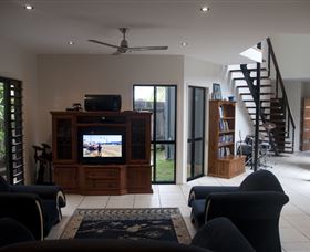 Dolphin Beach House - Tourism Gold Coast 0
