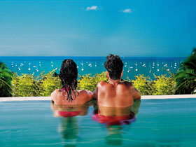 At Waters Edge Resort - Tourism Gold Coast 0