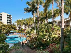 Mari Court Resort - Tourism Gold Coast 1