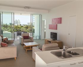 ULTIQA Freshwater Point Resort - Tourism Gold Coast 3