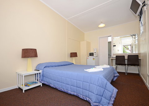 Ned Kellys Motel - Tourism Gold Coast 2