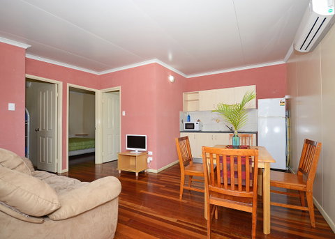 Ned Kellys Motel - Tourism Gold Coast 4