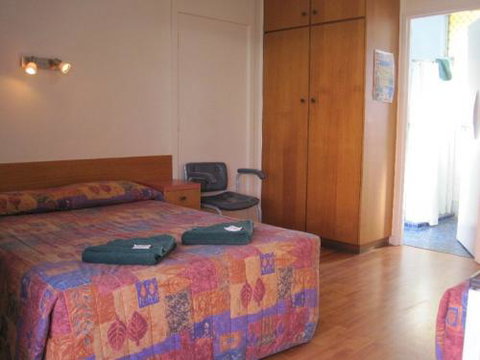 Desert Rose Inn - Tourism Gold Coast 23