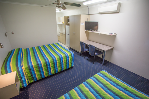 Fourth Avenue Motor Inn - Tourism Gold Coast 21