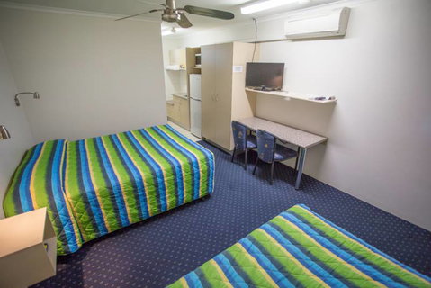 Fourth Avenue Motor Inn - Tourism Gold Coast 33