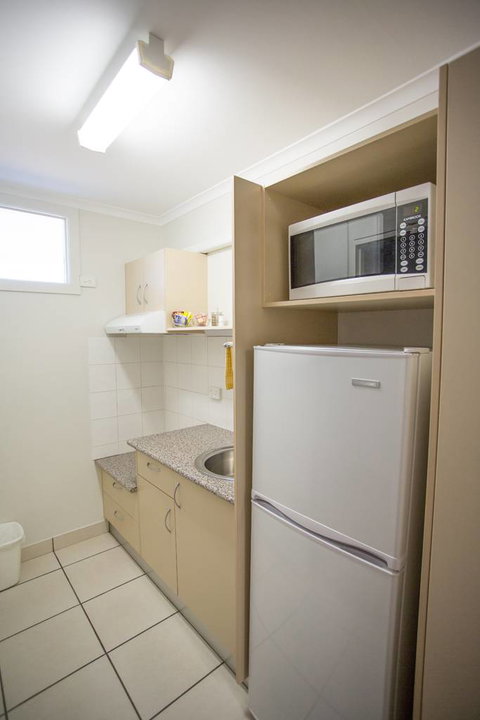 Fourth Avenue Motor Inn - Tourism Gold Coast 35