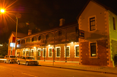 Belmore Hotel Scone - Tourism Gold Coast 10