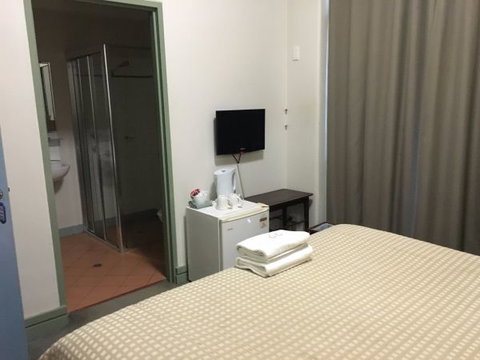 Amaroo Hotel - Tourism Gold Coast 6