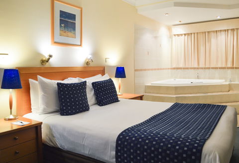 BEST WESTERN Lakesway Motor Inn - Tourism Gold Coast 12