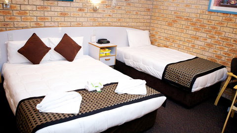 BEST WESTERN Kennedy Drive Motel - Tourism Gold Coast 9