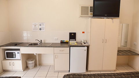 BEST WESTERN Caboolture Central Motor Inn - Tourism Gold Coast 0
