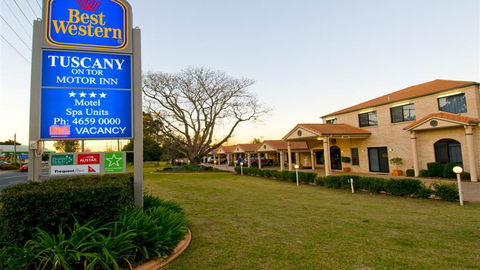 BEST WESTERN Tuscany On Tor Motor Inn - Tourism Gold Coast 3