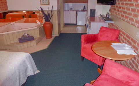 BEST WESTERN Colonial Motor Inn - Tourism Gold Coast 13