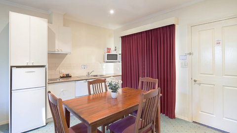 BEST WESTERN Crystal Inn - Tourism Gold Coast 1