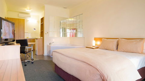 BEST WESTERN Airport Motel And Convention Centre - Tourism Gold Coast 1