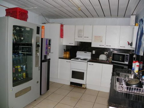 Mick's Accommodation Club - Tourism Gold Coast 3