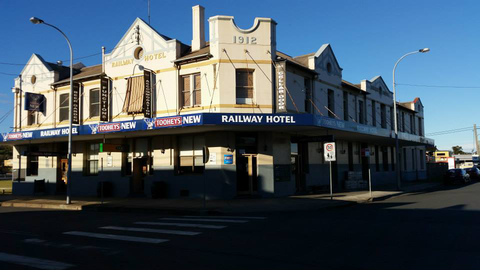 Railway Hotel - Tourism Gold Coast 1
