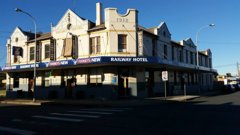 Railway Hotel - Tourism Gold Coast 20