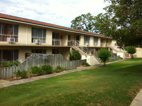 Budget Apartments Como South Perth - Tourism Gold Coast 3