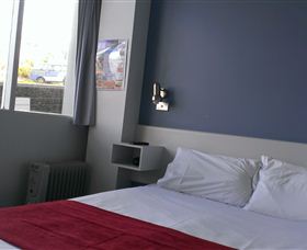 Waterfront Lodge Motel - Tourism Gold Coast 5