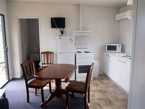 Coningham Beach Holiday Cabins - Tourism Gold Coast 1