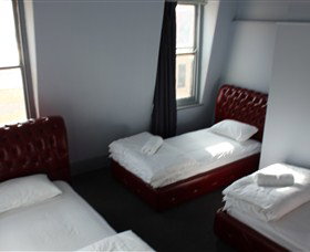 Backpackers Imperial Hotel - Tourism Gold Coast 2