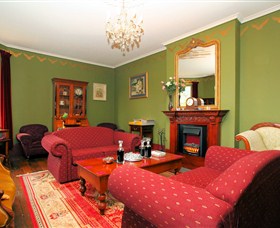 Lodge On Elizabeth - The - Tourism Gold Coast 2