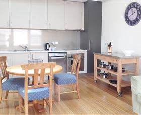 Flynns On Bathurst - Tourism Gold Coast 1