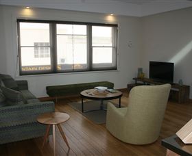 Flynns On Bathurst - Tourism Gold Coast 2