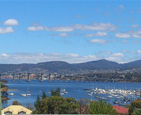 Ashwood Apartments - Lindisfarne - Tourism Gold Coast 0