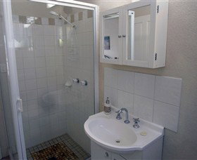 Ashwood Apartments - Lindisfarne - Tourism Gold Coast 5
