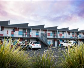 Kingston Hotel - Tourism Gold Coast 1