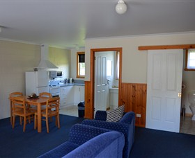 Castaway Holiday Apartments - Tourism Gold Coast 2