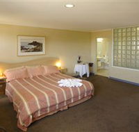 Lighthouse Hotel - Tourism Gold Coast